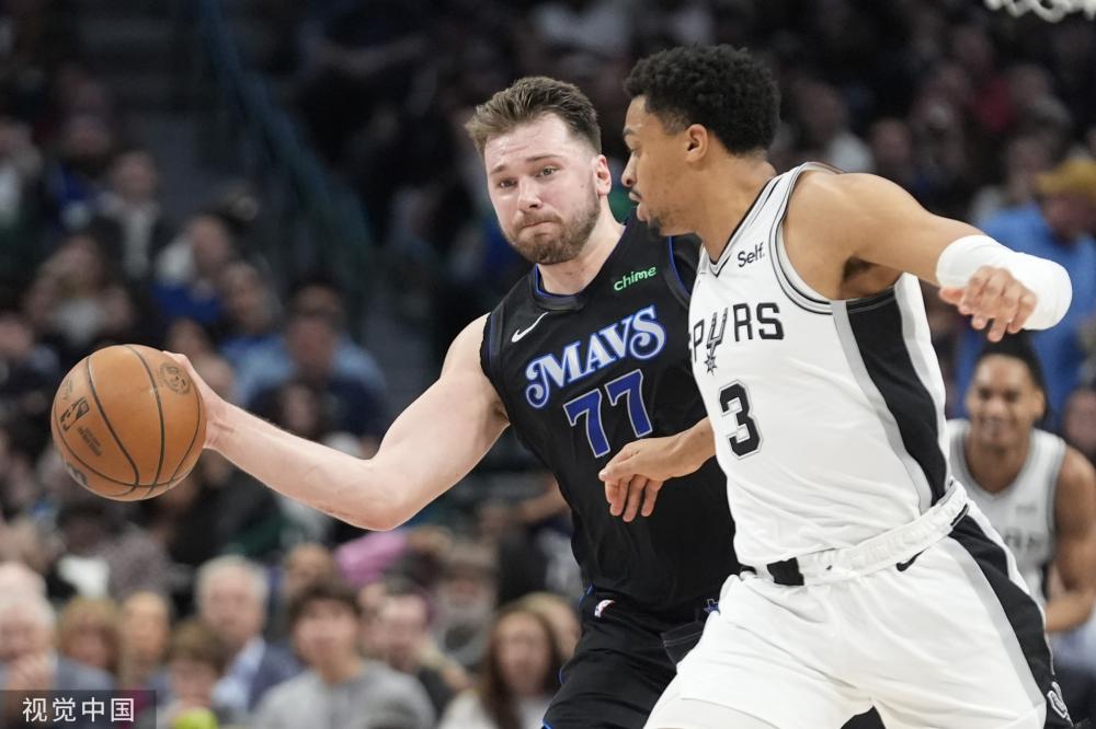 两队势均力 两队势均力