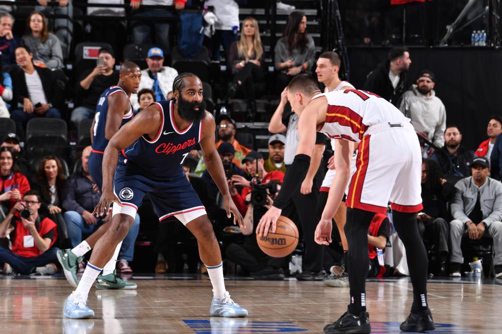 纸糊雕像 纸糊雕像