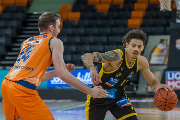 选赛中表现 选赛中表现