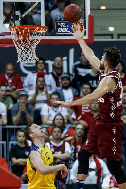 不惜血本的 不惜血本的