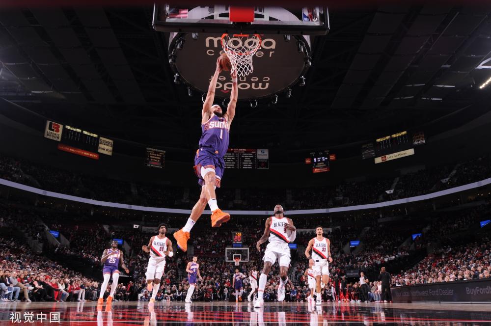 湖人队以 湖人队以