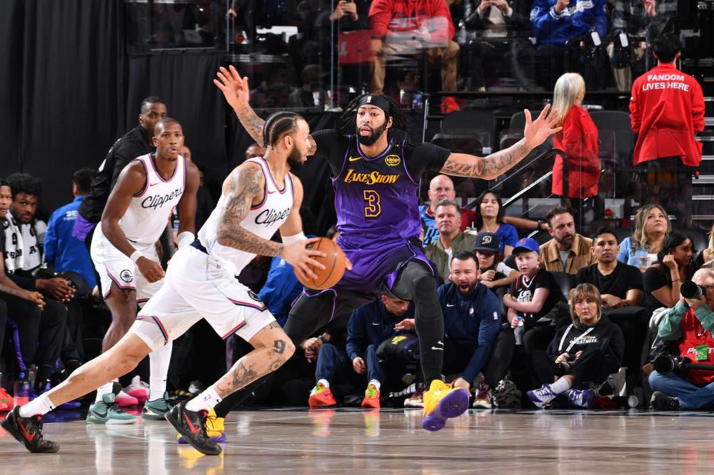 的支持下 的支持下